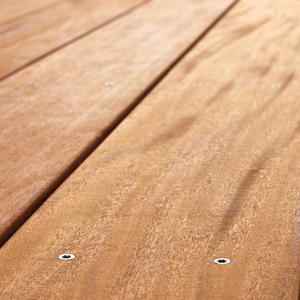 Advantages of using stainless steel deck screws compared to coated
