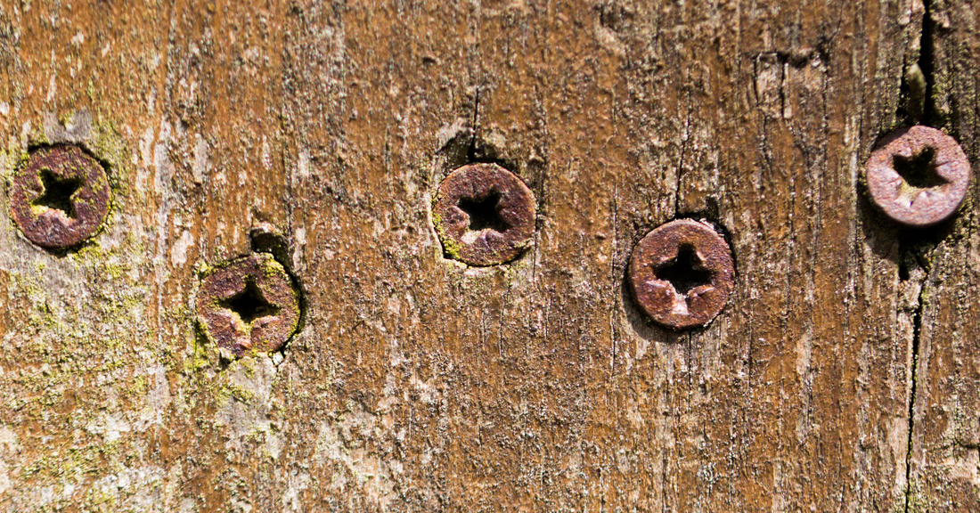 Philip screws rusting on wood