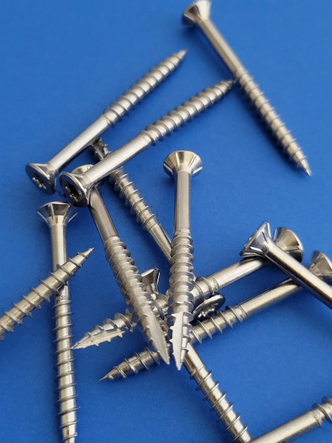 Stainless steel screws with type 17 point for easy driving